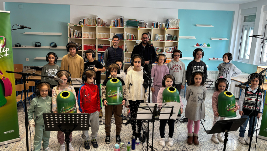 Se presenta en Los Guájares el concurso escolar ‘El Vidrioclip’