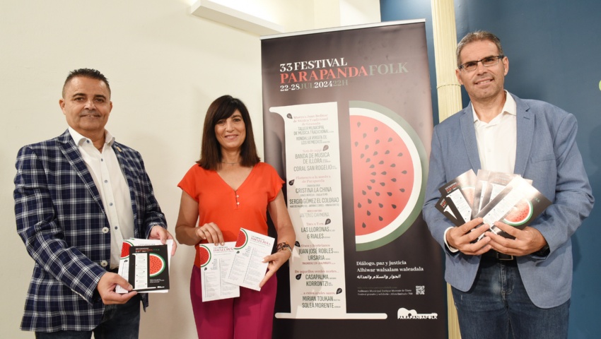 La diputada de Cultura y Educación, Pilar Caracuel, junto al alcalde de Íllora, Antonio José Salazar