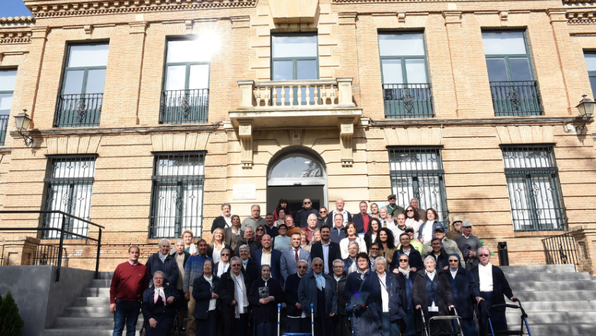Casa Cuna acoge el emotivo encuentro entre las Hijas de la Caridad y los residentes del orfanato de Diputación
