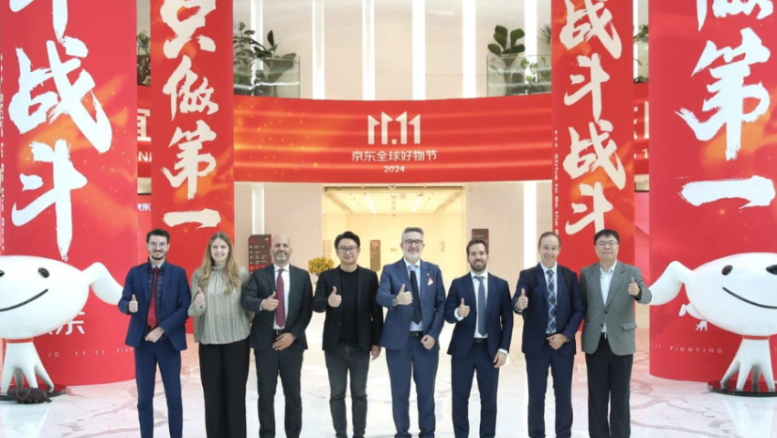 El grupo JD, la mayor plataforma de venta online de China, se interesa por incluir los productos ‘Sabor Granada’ de la Diputación en su oferta comerci...