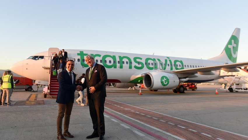 Inaugurada la nueva conexión aérea entre Ámsterdam y Granada
