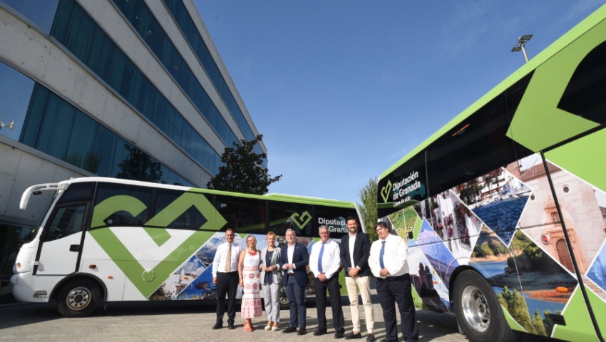 Los autobuses de Diputación promocionan el patrimonio de la provincia
