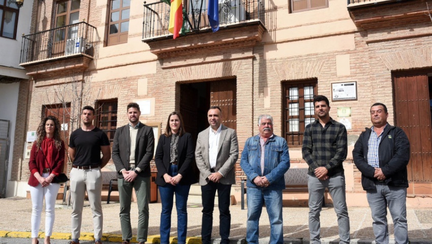Cádiar combate la despoblación con actividades extraescolares y más transporte para los núcleos de Narila y Yátor