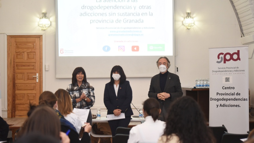 Diputación forma en materia de drogodependencias a 50 médicos residentes de atención primaria