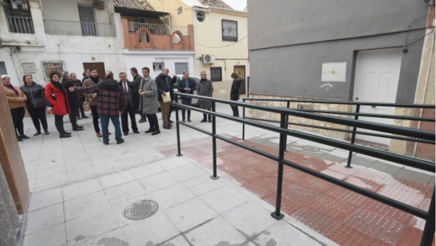 Culmina la renovación de 8 calles del barrio de La Paz para mejorar la accesibilidad