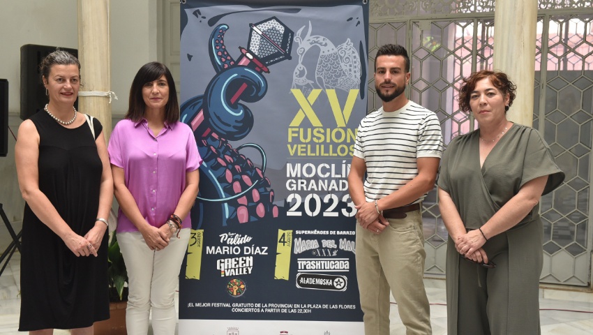 Pilar Caracuel, diputada de Cultura, en el Festival Fusión Velillos, de Moclín