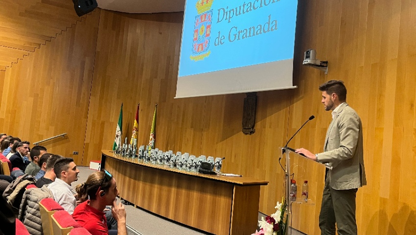 Más de 1.300 deportistas han participado en el exitoso XVI Circuito Provincial de Travesías a Nado 2023