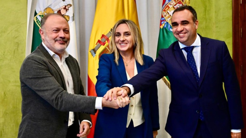 Se alcanza un acuerdo con Iberia para aumentar los vuelos entre Granada y Madrid