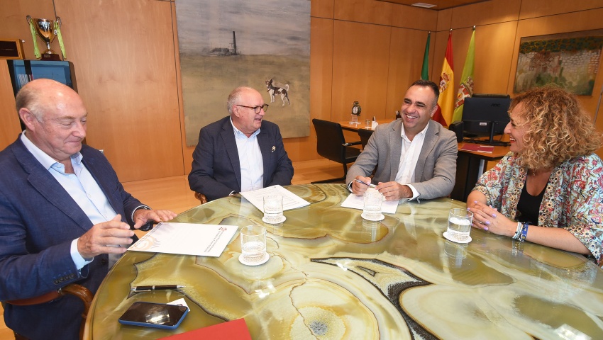 Francis Rodríguez y Marta Nievas junto a Gregorio García y Antonio García