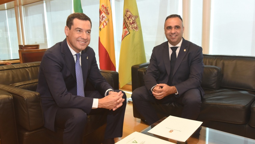 Rodríguez tiende la mano a la Junta de Andalucía para generar nuevas sinergias que redunden en el beneficio de los granadinos