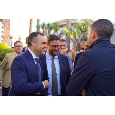 Rodríguez anuncia que la Diputación aportará recursos para que las canalizaciones de Rules sean una realidad