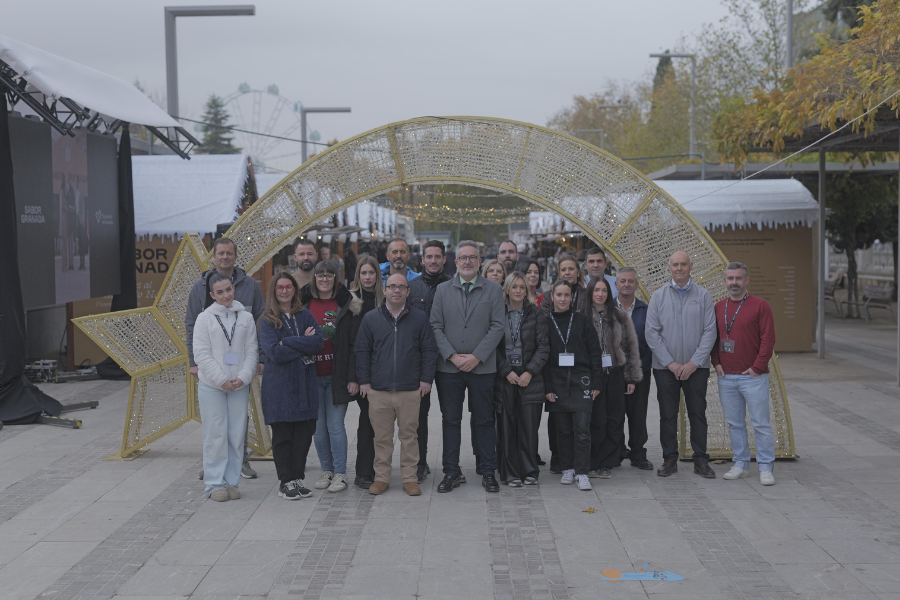 Un total de 21 empresas granadinas exponen sus productos en el Mercado de Navidad de ‘Sabor Granada’