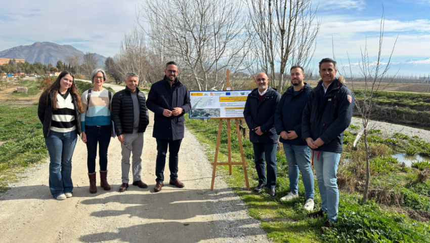 Impulsada la renaturalización del río Genil con la firma del acta de replanteo en Fuente Vaqueros