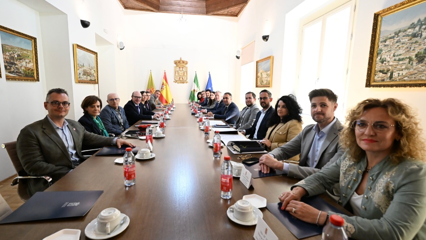 Reunión Equipos de Gobierno de Diputación y Universidad de Granada