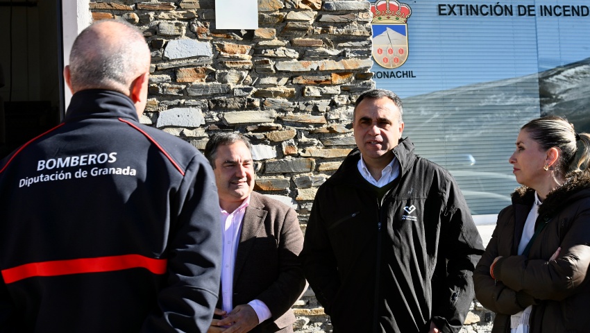 Diputación amplía el número de bomberos por turno y los medios materiales en el retén de Sierra Nevada