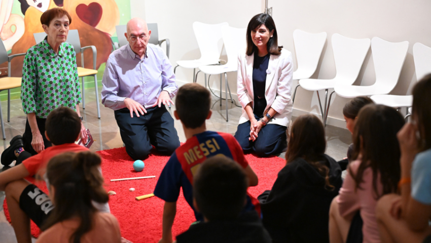 Un programa educativo acerca la poesía a la infancia y la juventud a través de una exposición con tintes inclusivos