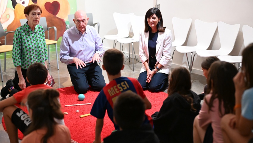 Un programa educativo acerca la poesía a la infancia y la juventud a través de una exposición con tintes inclusivos