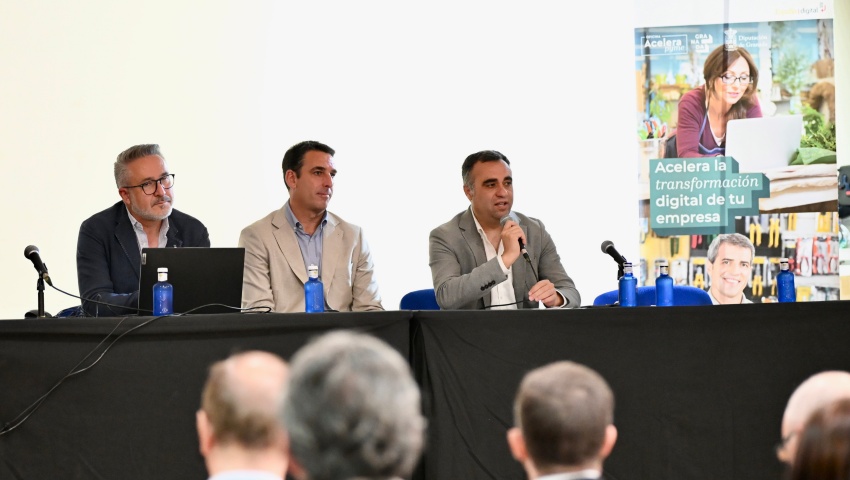 Más de 1.000 beneficiarios reciben ayuda de la Oficina Acelera Pyme de la Diputación para la transformación digital de sus negocios