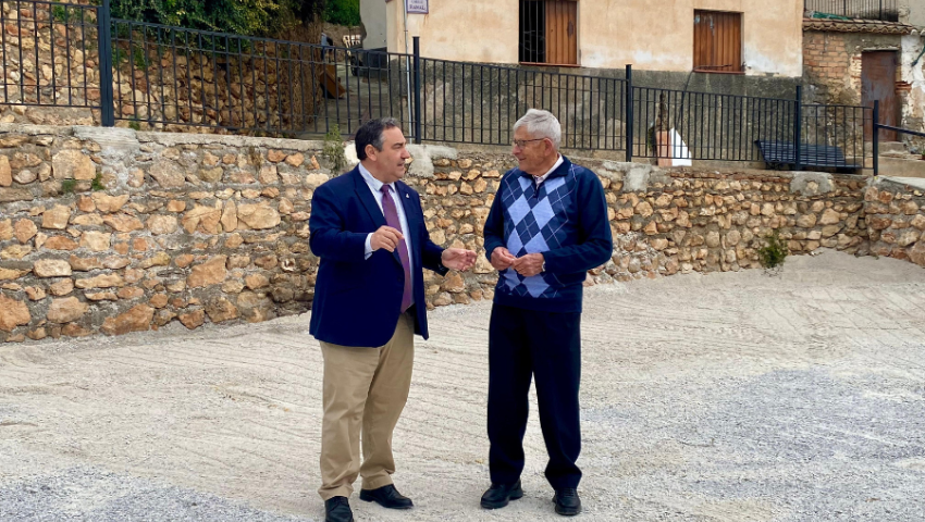 Finalizadas las obras de ensanche de una calle en Albuñuelas para permitir el paso de vehículos de emergencia