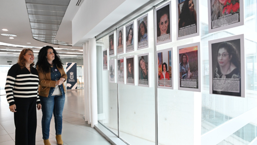 La exposición 'Soy gitana, soy lo que quiero ser' celebra el 8M y el año del Pueblo Gitano