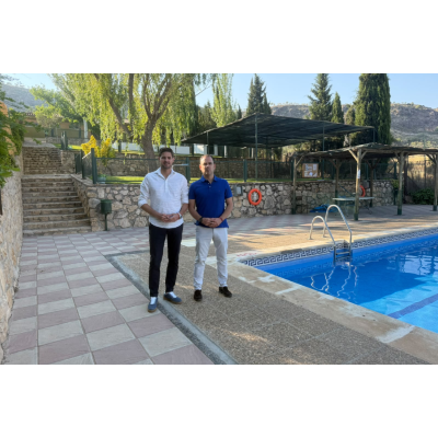 Más de 148.000 euros para la reforma de la piscina municipal y la mejora de la pista polideportiva de La Peza