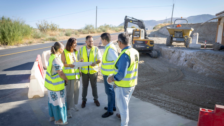Mejoras en la carretera GR-3103 a su paso por Jun con una inversión de más de 309.000 euros