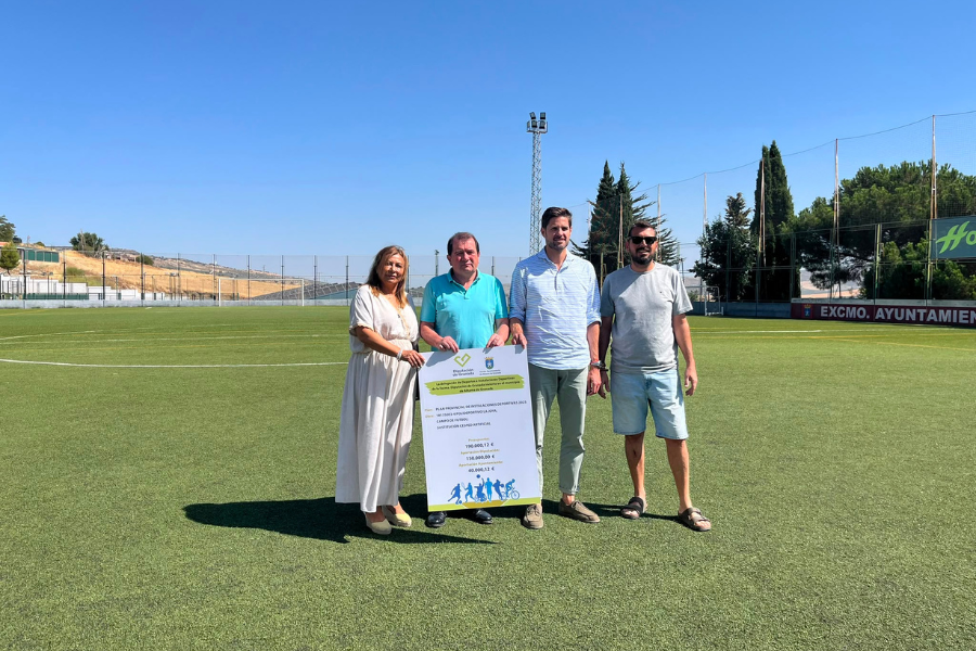 Diputación invertirá 150.000 euros en la sustitución del césped artificial del campo de fútbol de Alhama de Granada