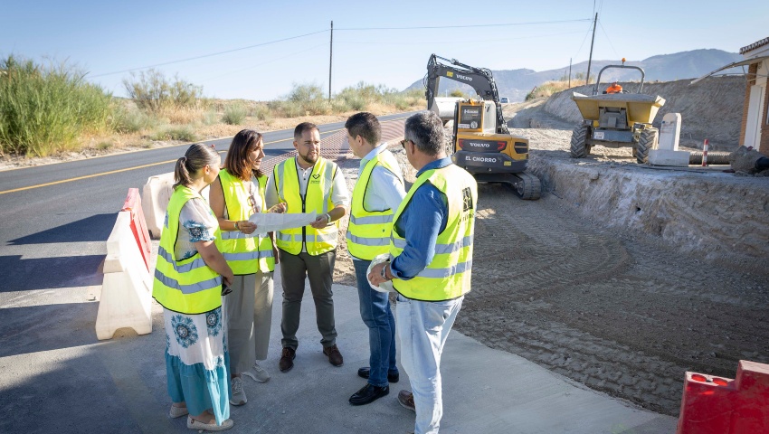 Mejoras en la carretera GR-3103 a su paso por Jun con una inversión de más de 309.000 euros