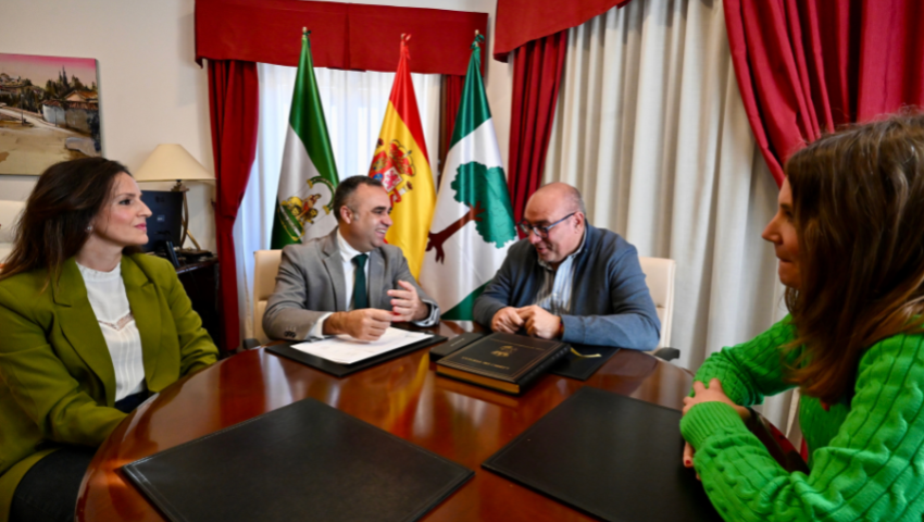 Francis Rodríguez reafirma en Pinos Puente el compromiso de la Diputación con nuevas inversiones y ayudas extraordinarias tras el temporal