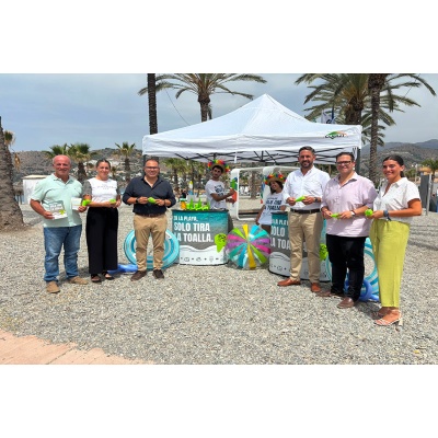 Impulsada una campaña para promover el cuidado y la limpieza de las playas de la Costa Tropical