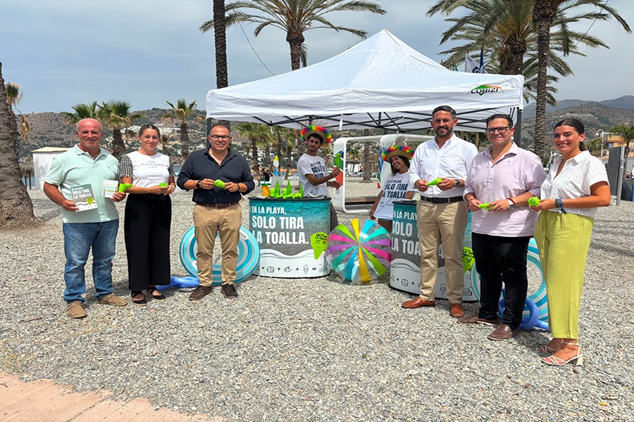 Impulsada una campaña para promover el cuidado y la limpieza de las playas de la Costa Tropical