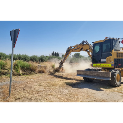Diputación continúa con la campaña anual de desbroce y limpieza de la red viaria provincial para prevenir incendios