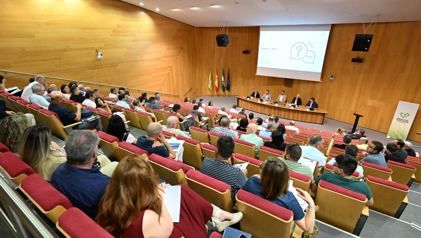 Presentado a los municipios el futuro Servicio Provincial del Ciclo Urbano del Agua para garantizar un suministro de calidad en toda la provincia