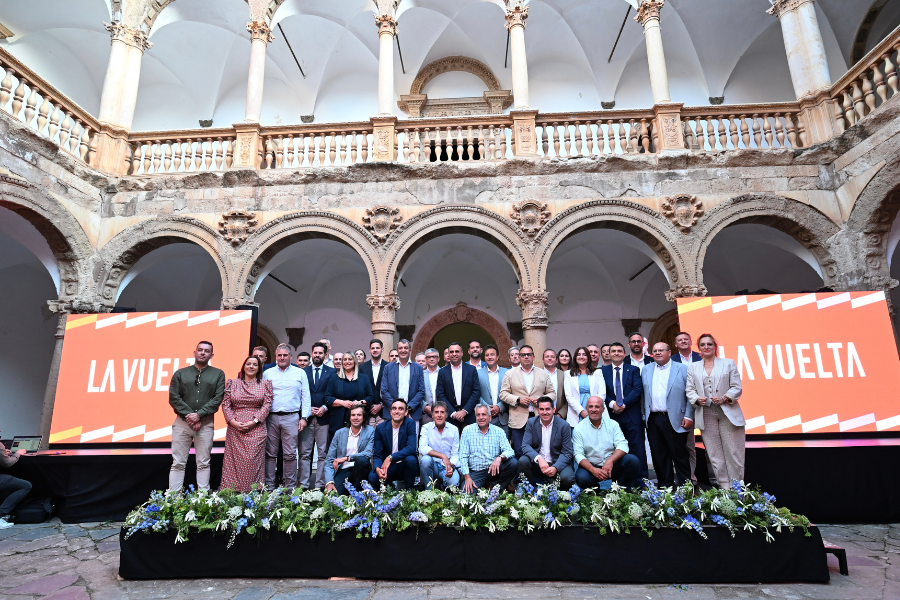 Granada se prepara para el desenlace de La Vuelta desde el Castillo de La Calahorra