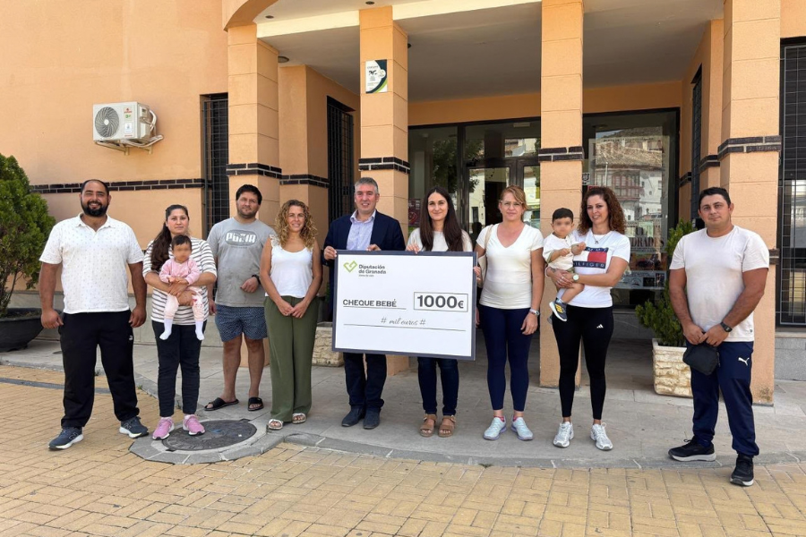 Entregados en Diezma los primeros ‘Cheque Bebé’ de la convocatoria 2026
