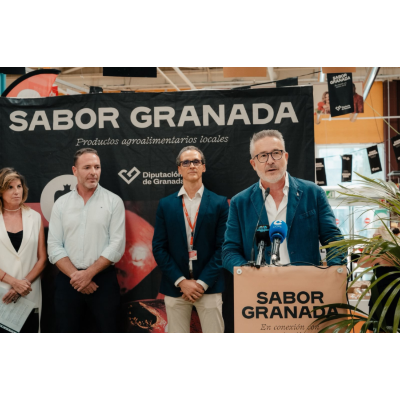 Un total de 22 empresas de Sabor Granada promocionan sus productos en Alcampo Motril