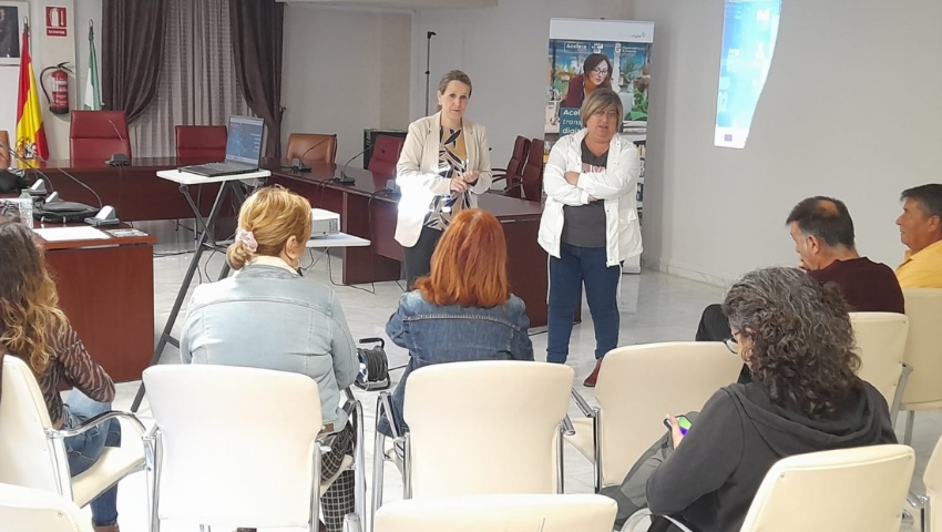 Diputación expone en los pequeños municipios su modelo de digitalización para las empresas