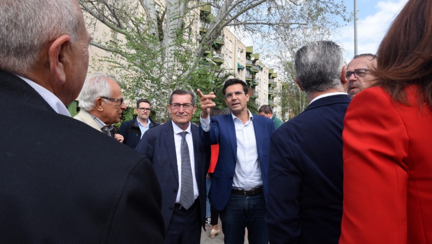 Concluyen las mejoras de alumbrado y mobiliario en las calles Moreno Dávila y Joaquina Eguaras