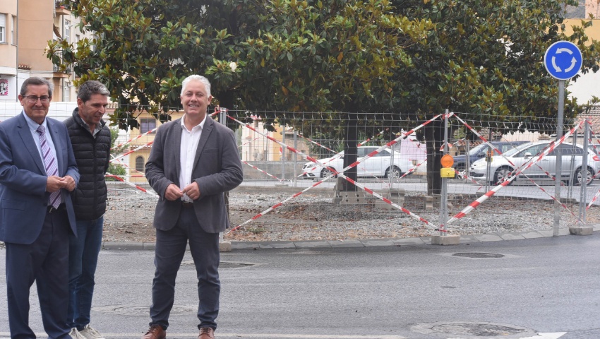 Cenes de la Vega inicia la reforma del acceso a su calle principal