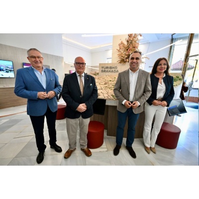 Más de cuatro millones de euros para impulsar que el aeropuerto de Granada sea base de una compañía aérea