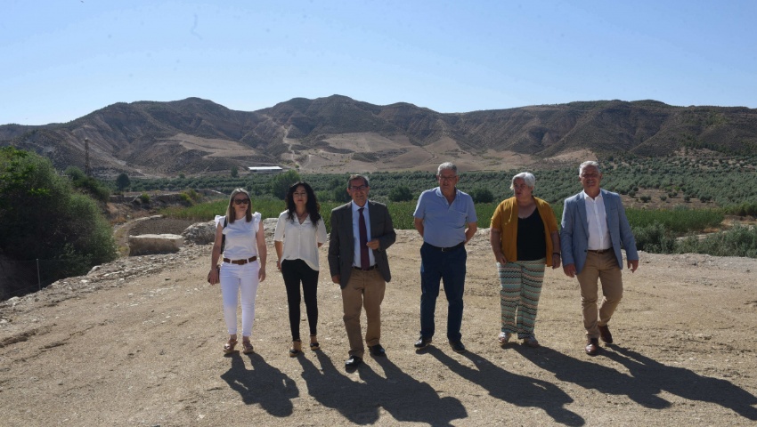 Villanueva de las Torres inicia las obras de un mirador, como puerta del Geoparque, financiadas por Diputación